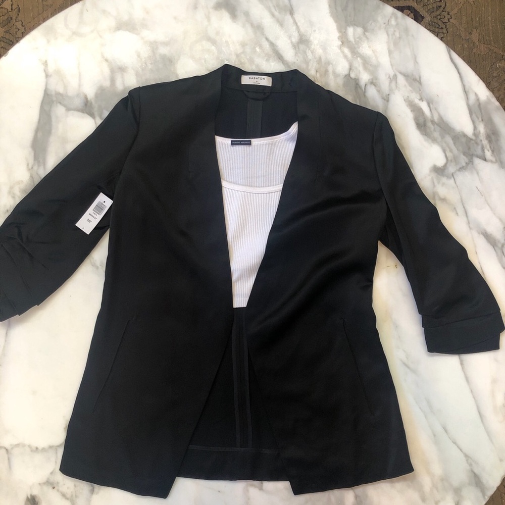 NWT Aritzia Satin Macauley Blazer size 2